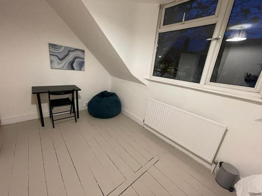 Comfortable 2 Bedroom On Tower Bridge Лондон Екстер'єр фото