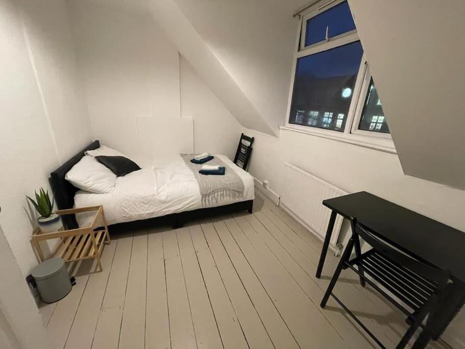 Comfortable 2 Bedroom On Tower Bridge Лондон Екстер'єр фото